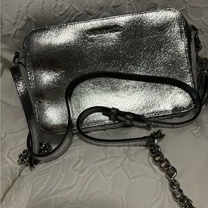 Michael Kors crossbody in silver leather